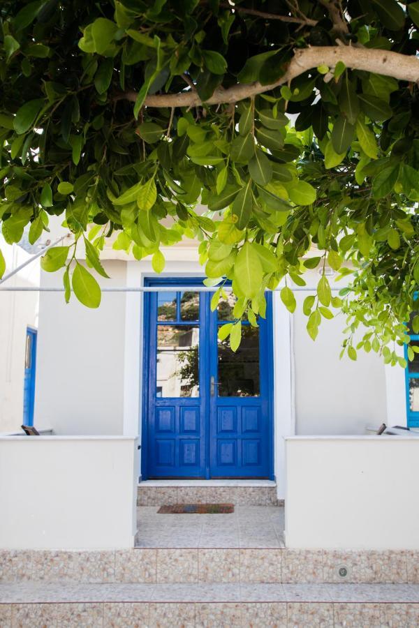 Finiki Studios Exterior photo